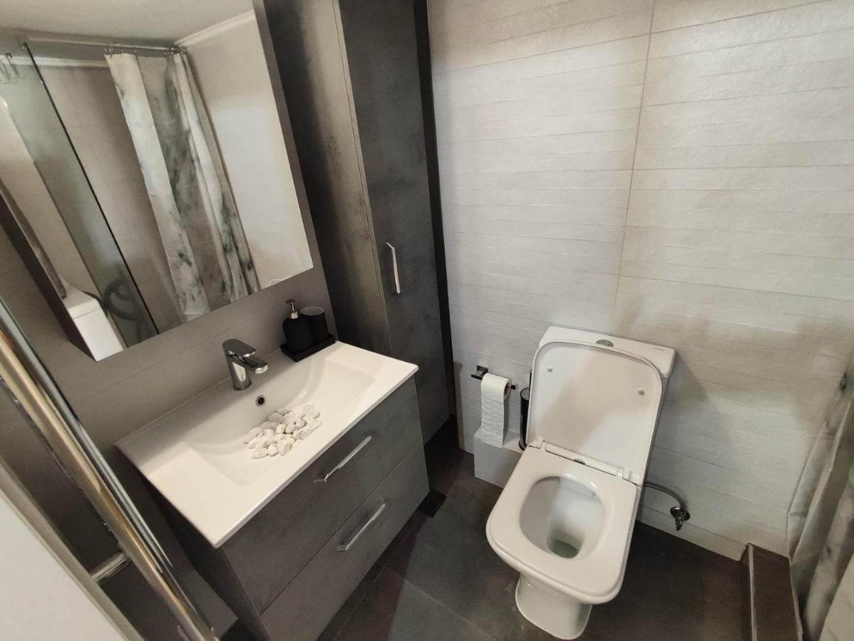 Haris Modern Apt. Near The Sea سالونيك المظهر الخارجي الصورة