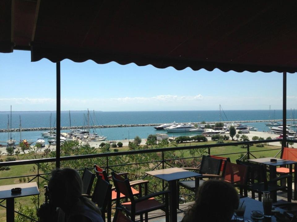 Haris Modern Apt. Near The Sea سالونيك المظهر الخارجي الصورة
